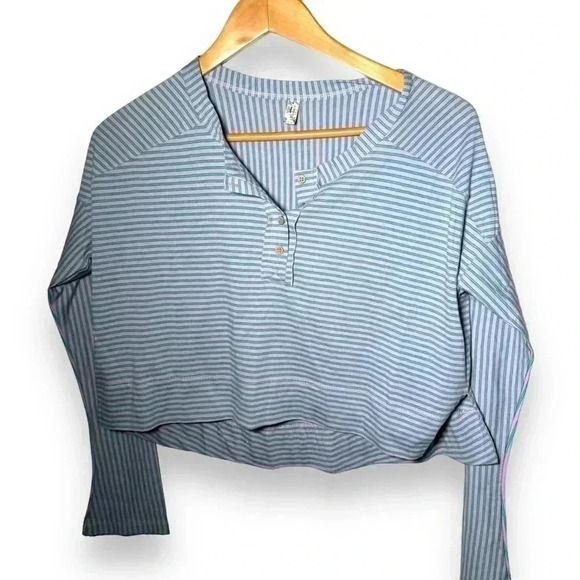 NWOT FREE PEOPLE SEEING STRIPES OVERSIZED HENLEY XS - Picture 2 of 7